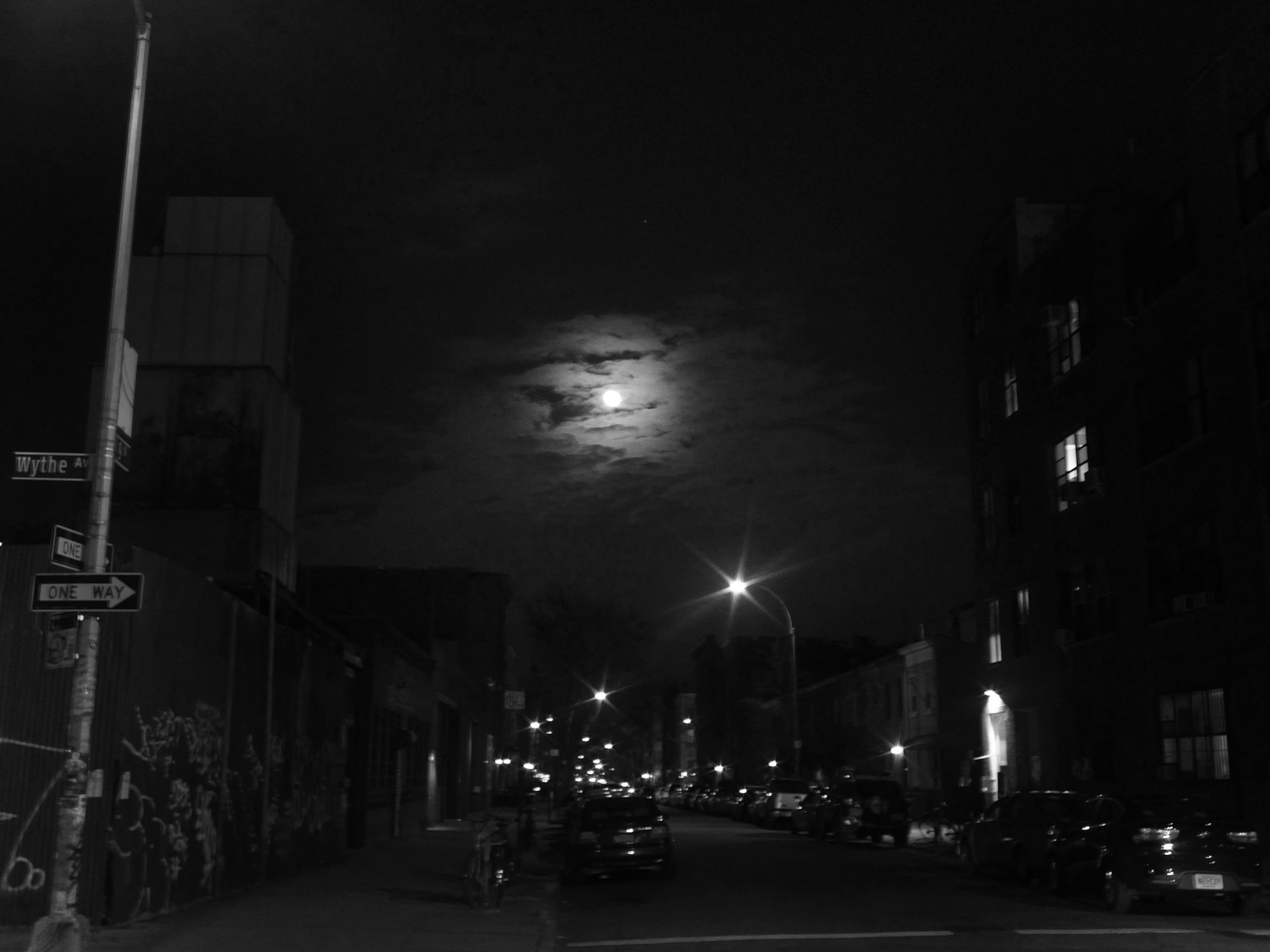 FullMoonWytheAve